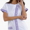 Blouse courte blanche et Lilas