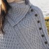 Poncho Irlandais, Cape avec Col et boutons, Gris clair