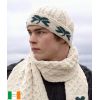 Magnifique Bonnet Irlandais, 100% Laine Merinos, Ecru avec Trèfle vert