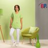 Blouse Médicale Femme Vert clair portée avec Pantalon Blanc