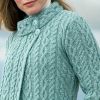 Superbe Cardigan Irlandais, motif vertical de Torsades, Couleur Sirène