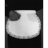 Tablier de service, Bord et entrée des poches en dentelle