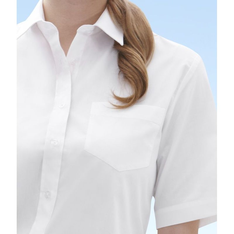 petit chemisier blanc